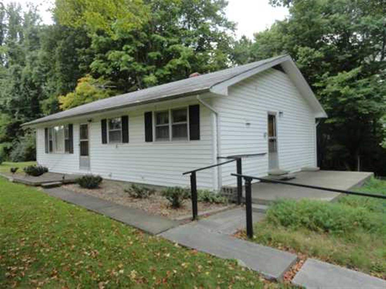 6837 E Gross Rd, Bloomington, IN 47401 photo 2