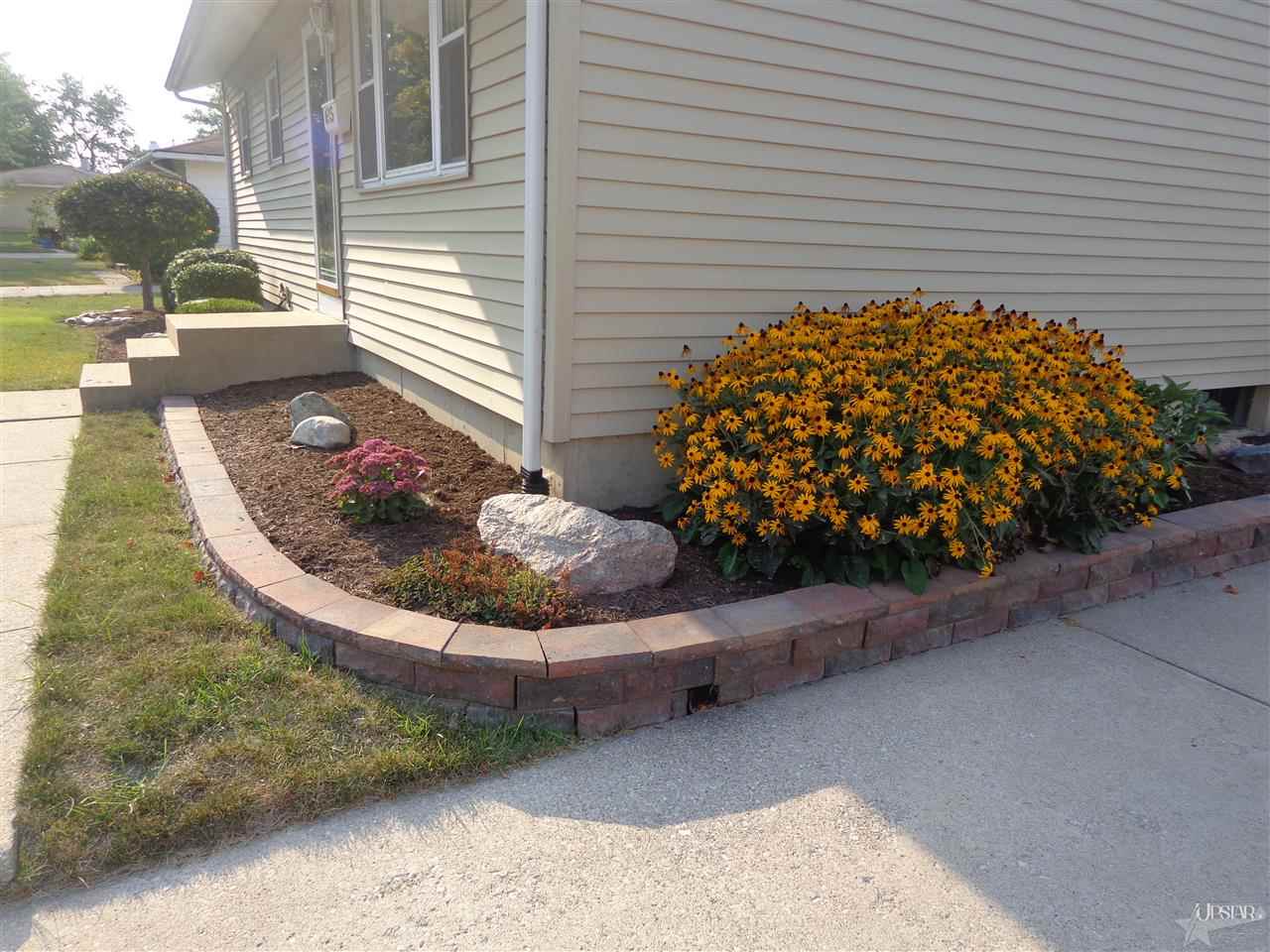 605 N Camden Dr, Fort Wayne, IN 46825 photo 3