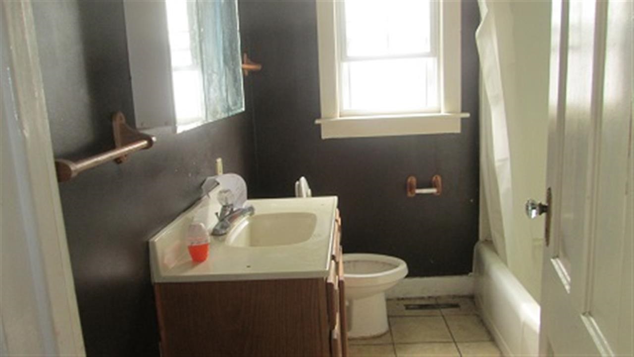 307 W Smith St, Oxford, IN 47971 photo 4