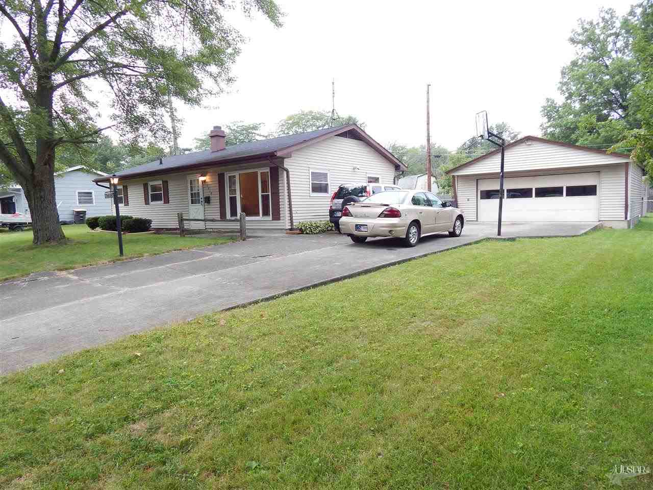 7418 Capri Dr, Fort Wayne, IN 46819 photo 5
