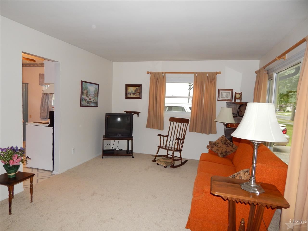 7418 Capri Dr, Fort Wayne, IN 46819 photo 6