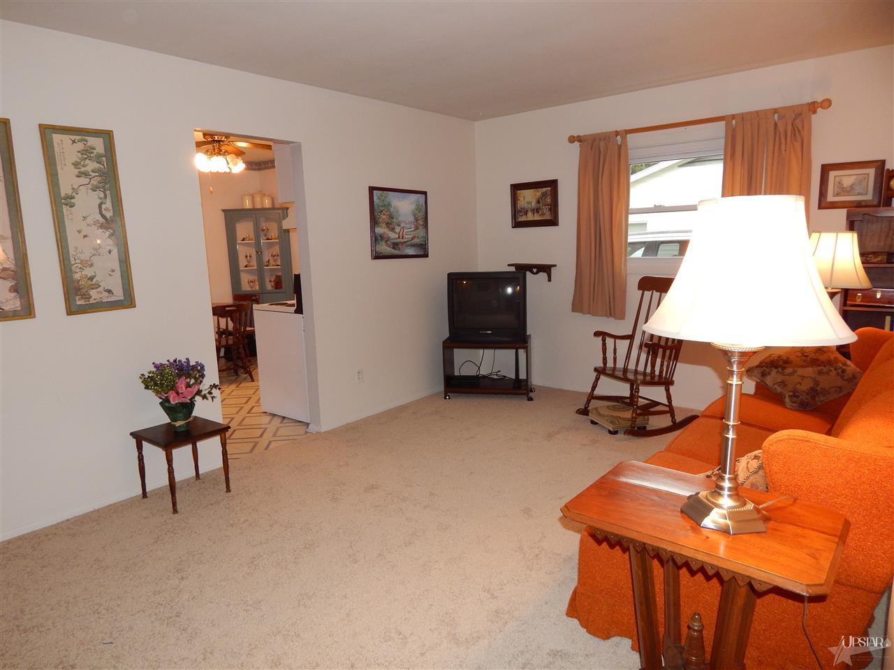 7418 Capri Dr, Fort Wayne, IN 46819 photo 2