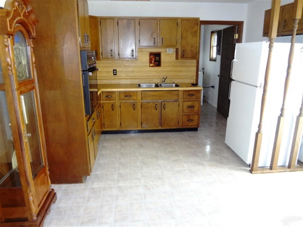 2520 Ridgeway Dr, Fort Wayne, IN 46816 photo 4
