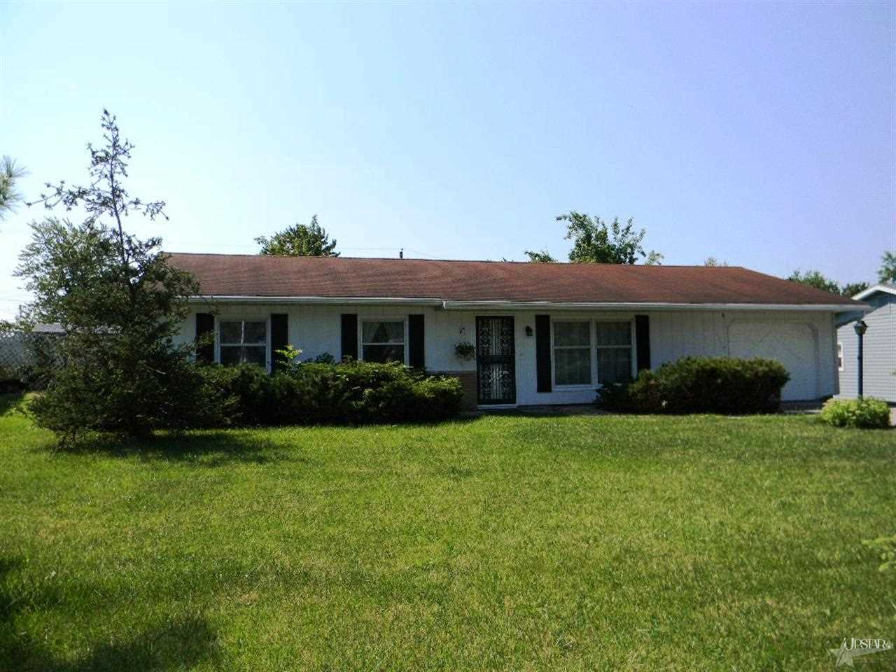 2520 Ridgeway Dr, Fort Wayne, IN 46816 photo 1