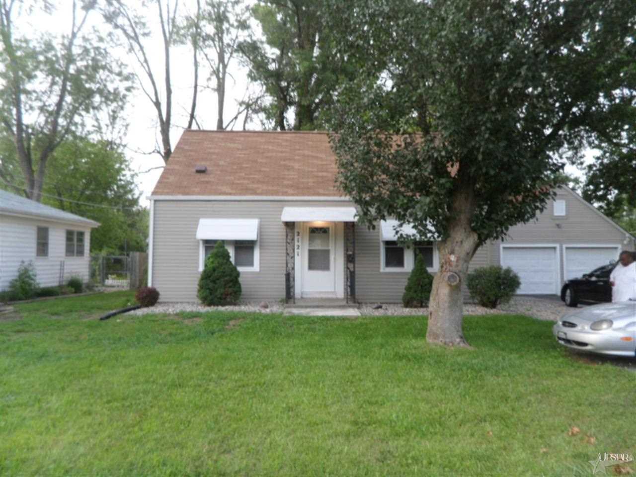 2121 E Paulding Rd, Fort Wayne, IN 46816 photo 1