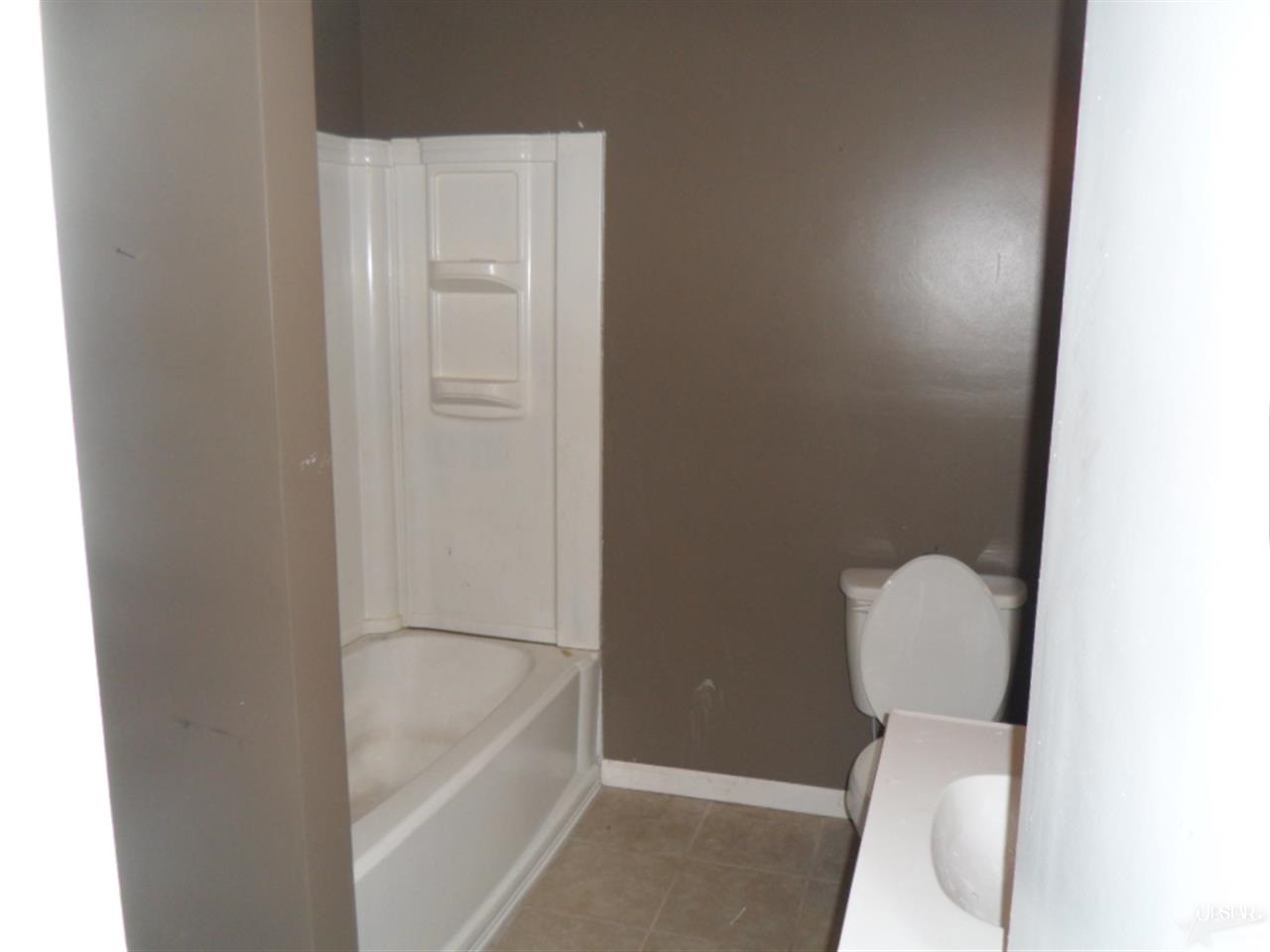 2121 E Paulding Rd, Fort Wayne, IN 46816 photo 5