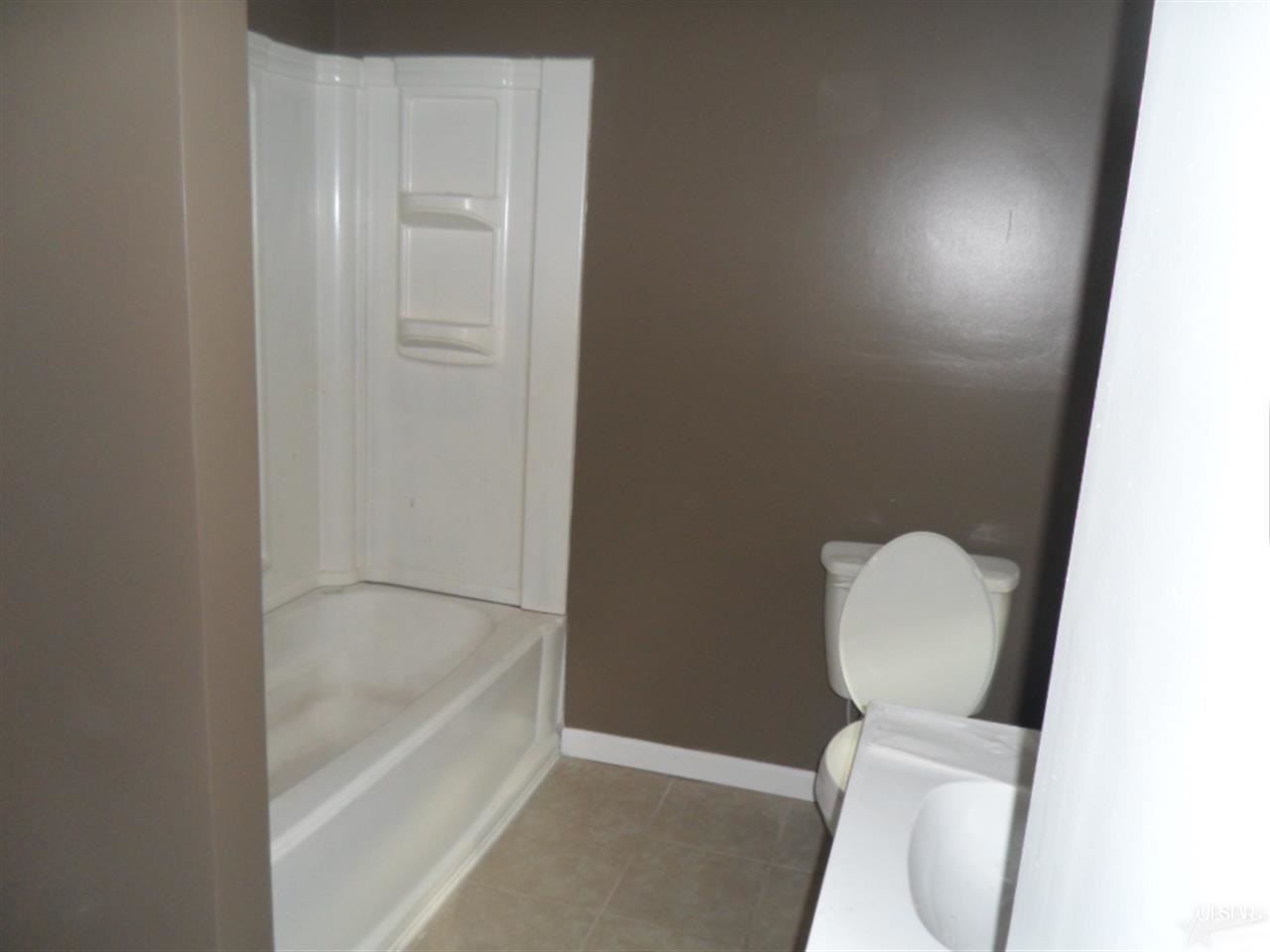 2121 E Paulding Rd, Fort Wayne, IN 46816 photo 11