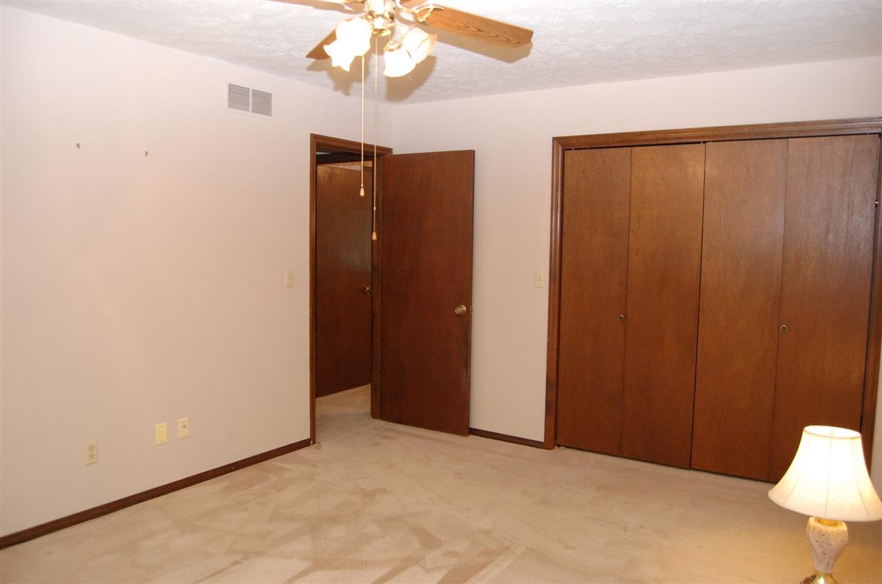 2734 E Buttonwood Ln, Bloomington, IN 47401 photo 18