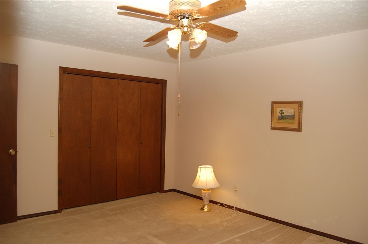 2734 E Buttonwood Ln, Bloomington, IN 47401 photo 17