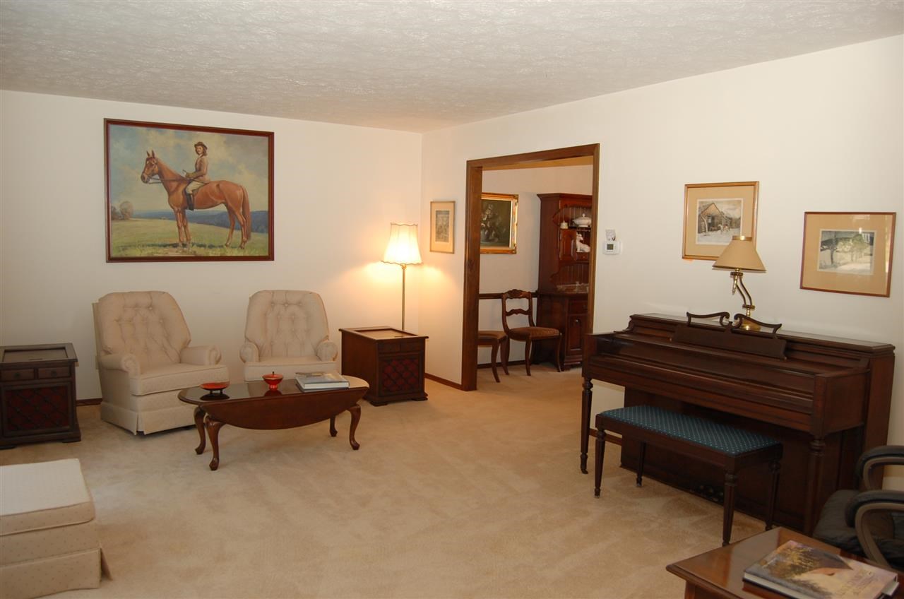 2734 E Buttonwood Ln, Bloomington, IN 47401 photo 9