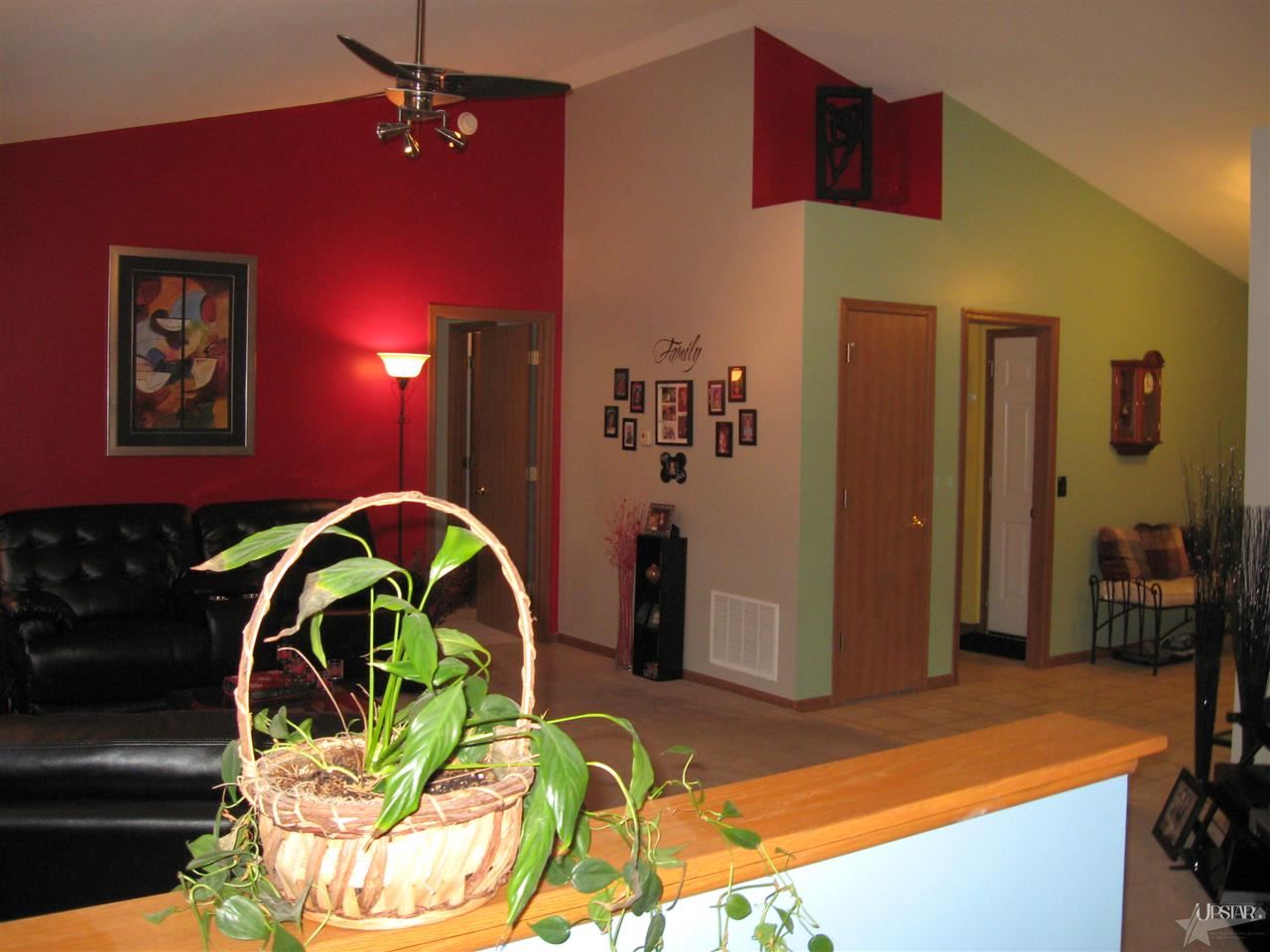 209 Beaulieu Pl, Fort Wayne, IN 46825 photo 8