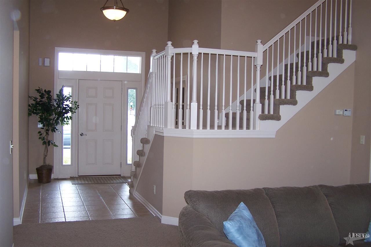 3236 Caledon Pl, Fort Wayne, IN 46818 photo 3