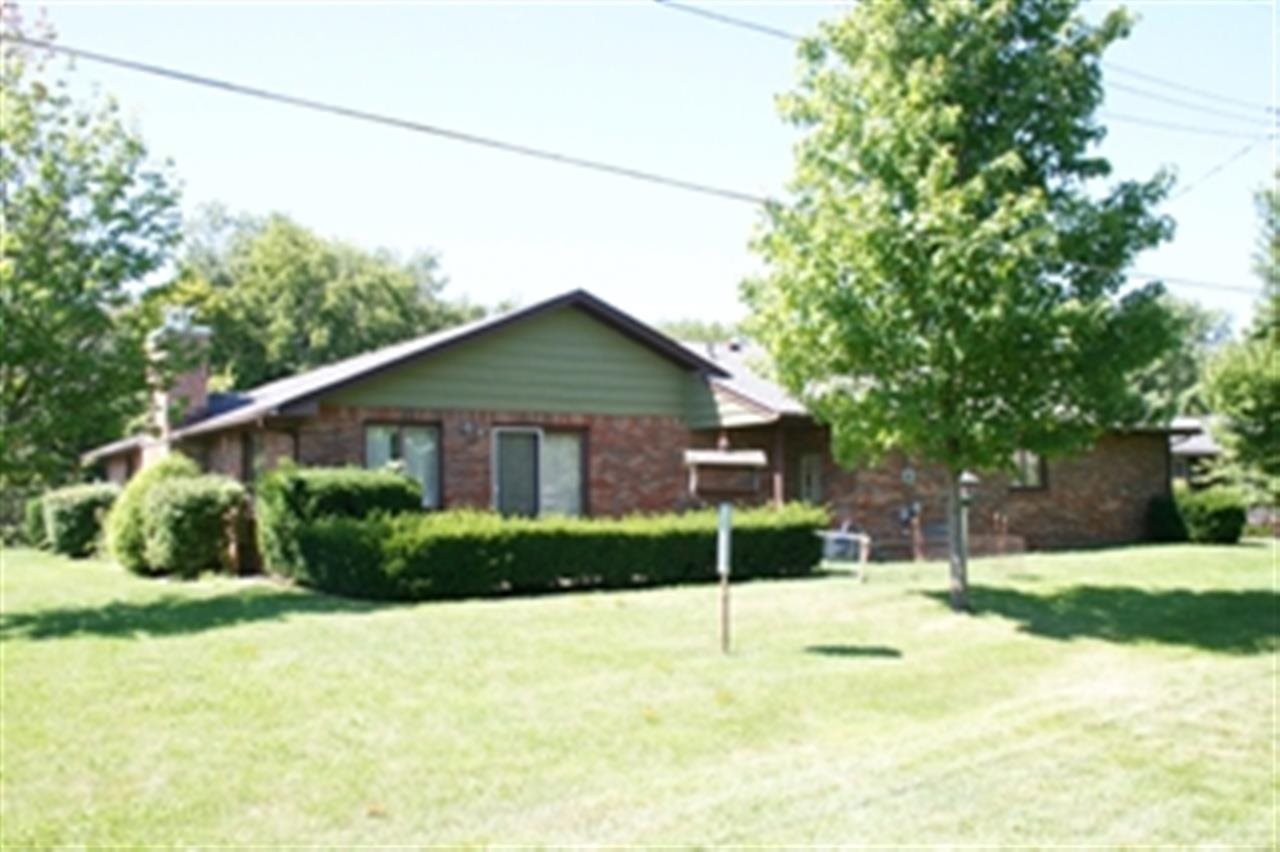 903 Maple Dr, Frankfort, IN 46041 photo 3