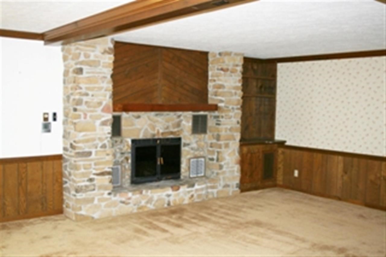 903 Maple Dr, Frankfort, IN 46041 photo 7