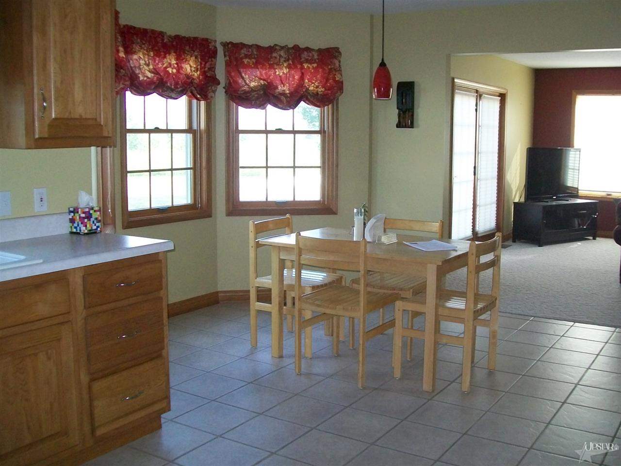 16020 Davis Rd, Spencerville, IN 46788 photo 13