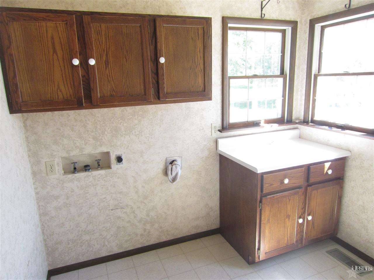 2085 Riverside Dr, Huntington, IN 46750 photo 29