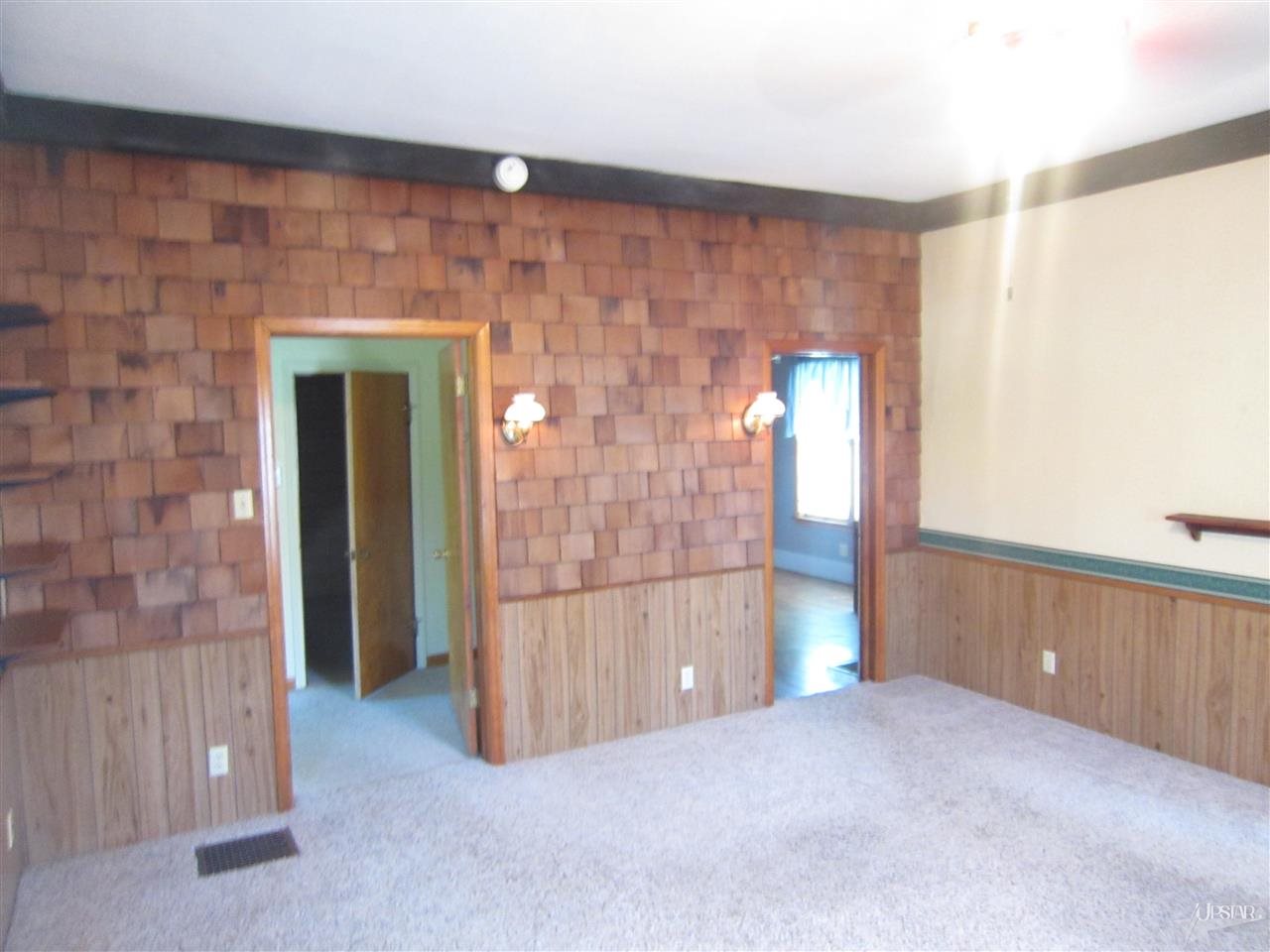 2085 Riverside Dr, Huntington, IN 46750 photo 11