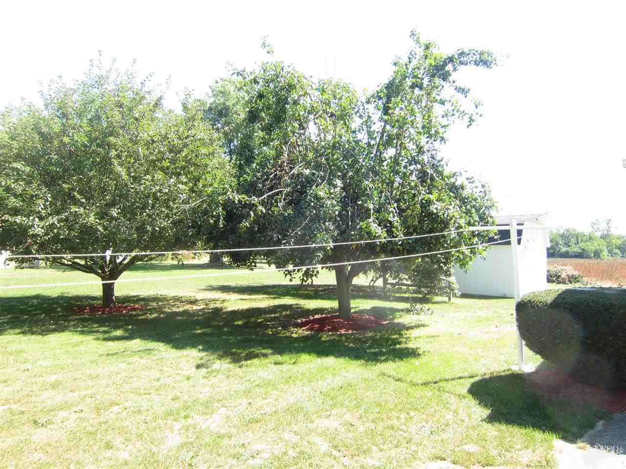 2085 Riverside Dr, Huntington, IN 46750 photo 7