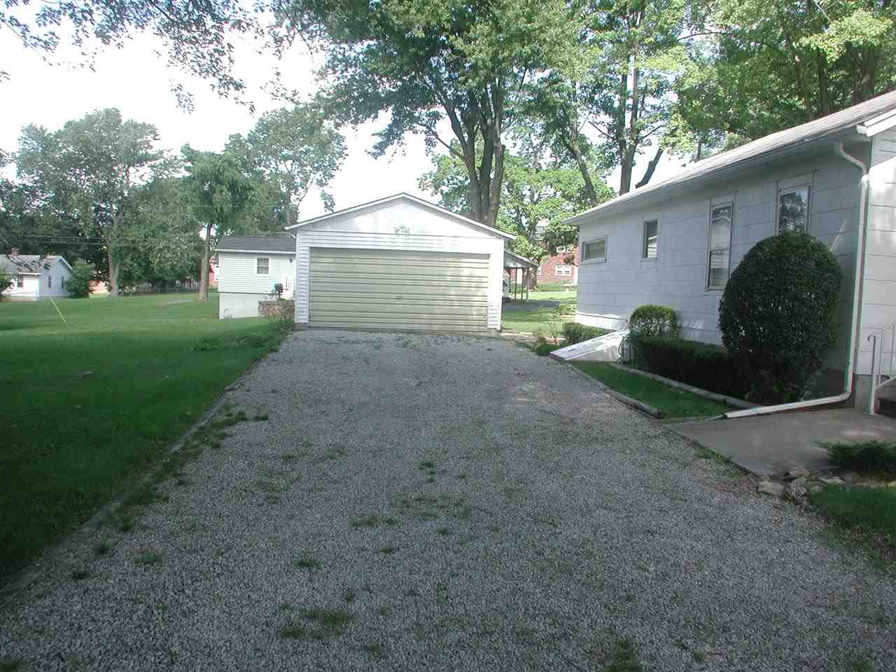 2408 S Broadview Dr, Bloomington, IN 47403 photo 12