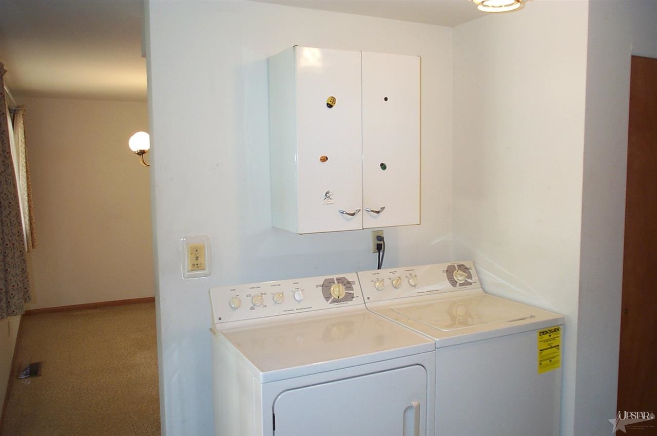 4324 Wayne Trce, Fort Wayne, IN 46806 photo 12