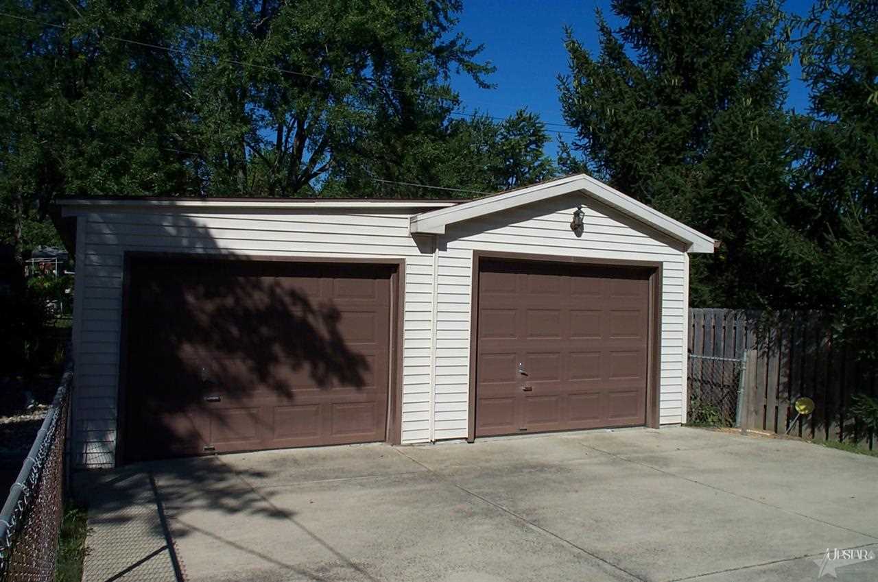 4324 Wayne Trce, Fort Wayne, IN 46806 photo 3