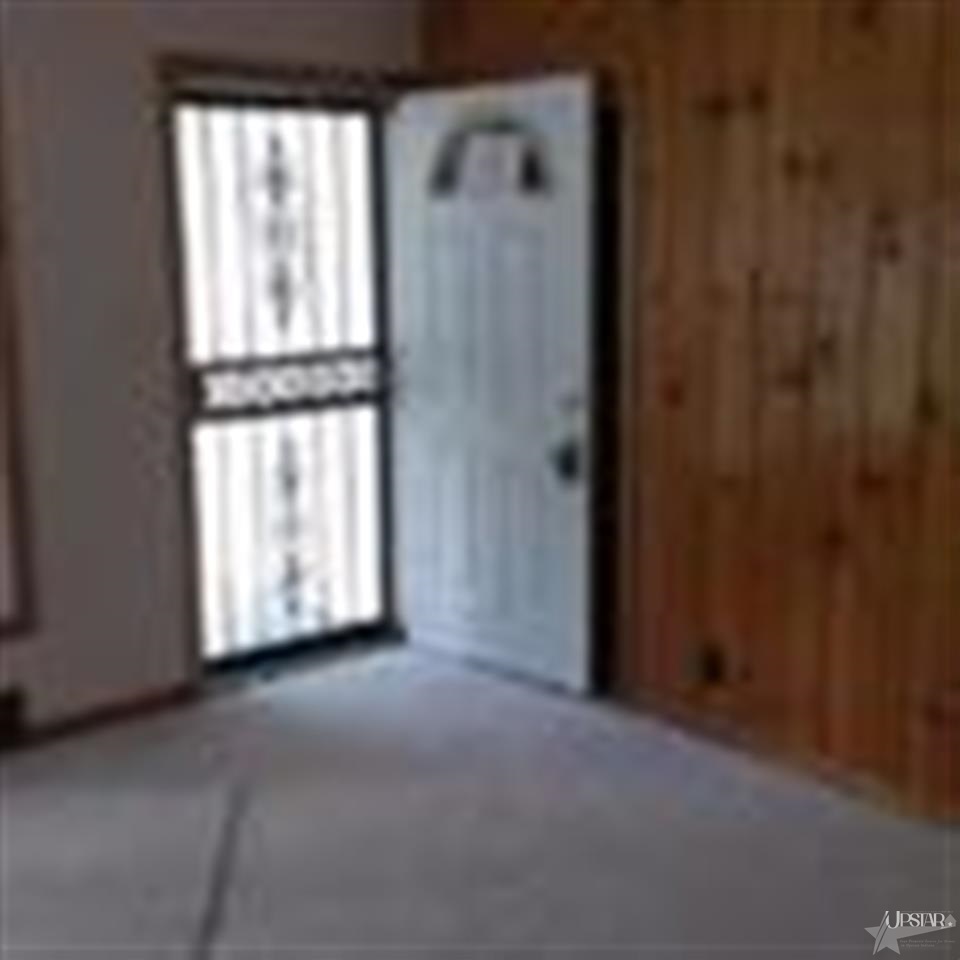 640 William St, Huntington, IN 46750 photo 9