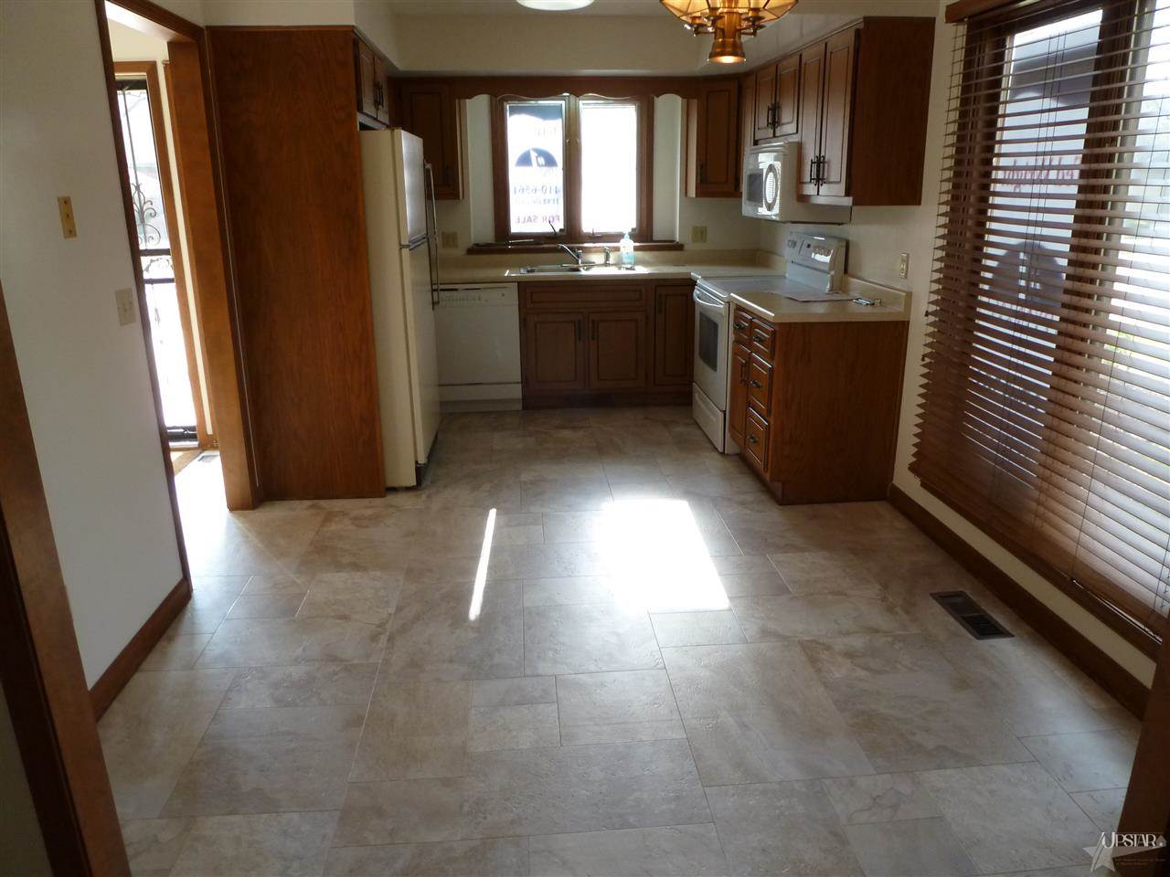 5711 Bayside Dr, Fort Wayne, IN 46815 photo 3