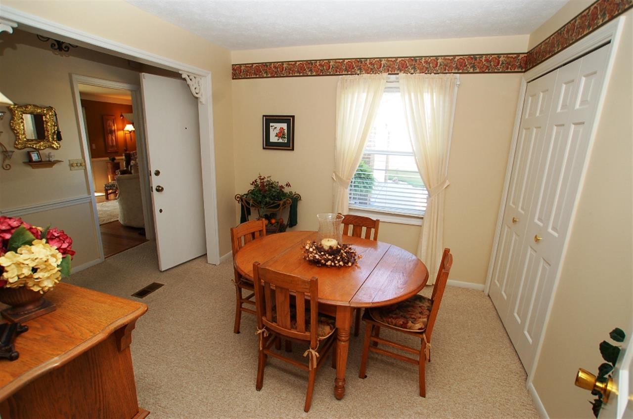 1051 Homewood Dr, Frankfort, IN 46041 photo 14