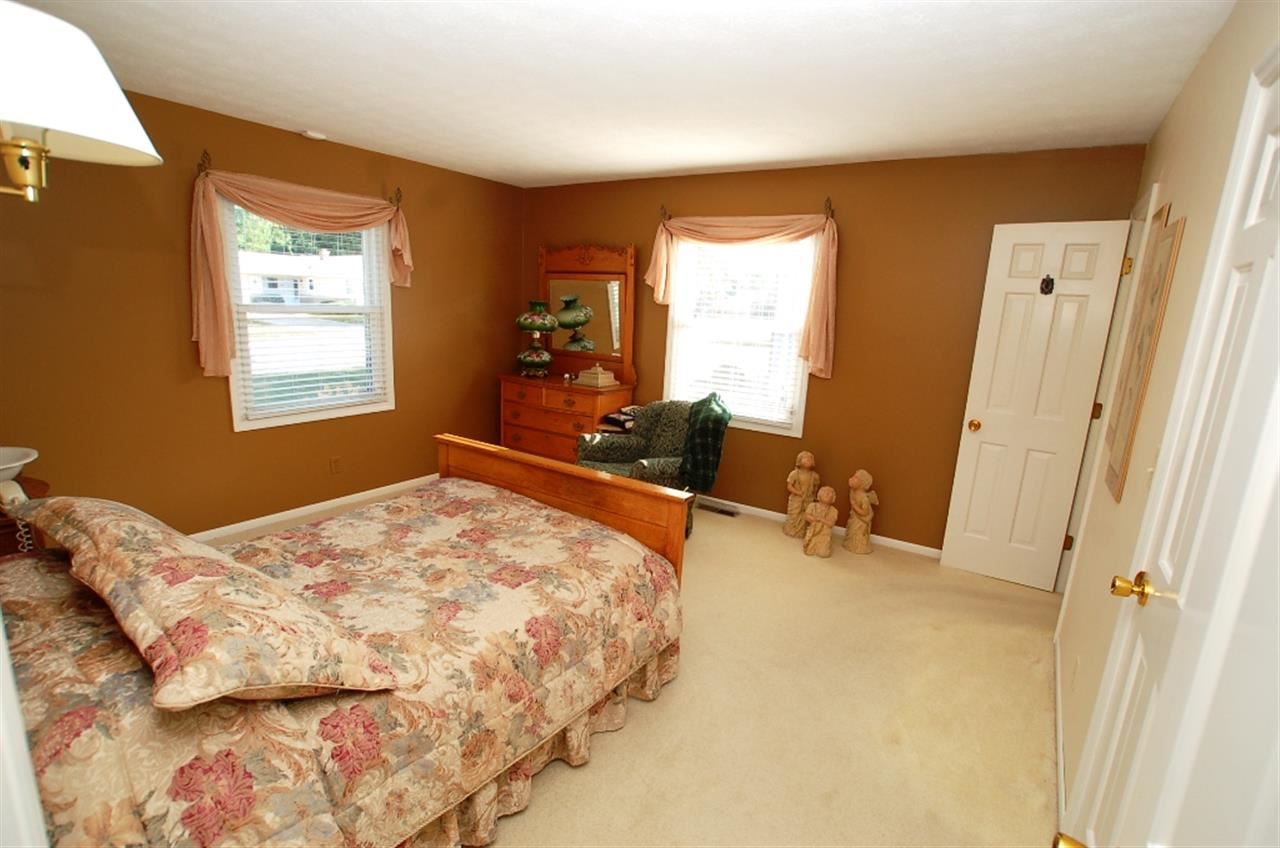 1051 Homewood Dr, Frankfort, IN 46041 photo 12