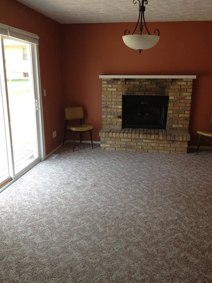 210 Beechwood Dr, Ellettsville, IN 47429 photo 2