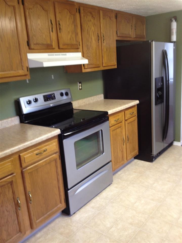 210 Beechwood Dr, Ellettsville, IN 47429 photo 4