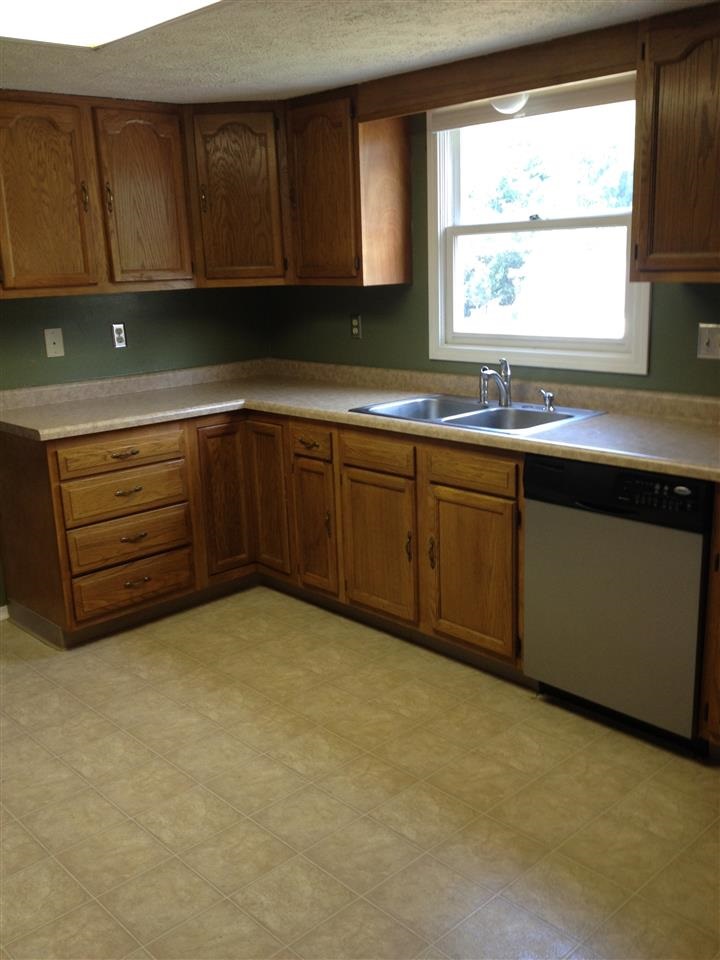 210 Beechwood Dr, Ellettsville, IN 47429 photo 5