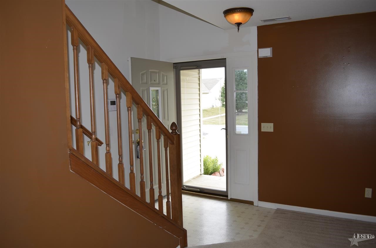 8229 Rocky Glen Pl, Fort Wayne, IN 46825 photo 2