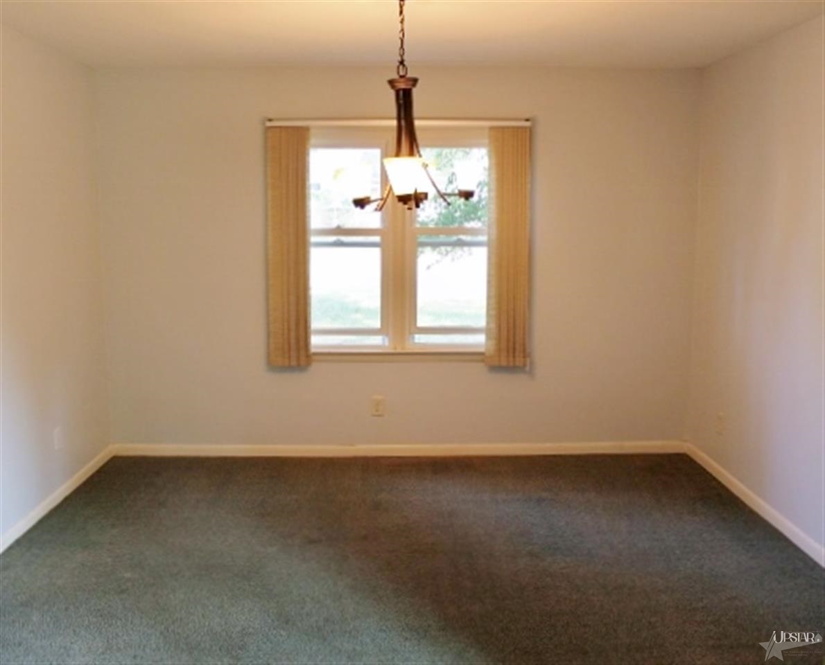 4832 Imperial Park Dr, Fort Wayne, IN 46835 photo 5