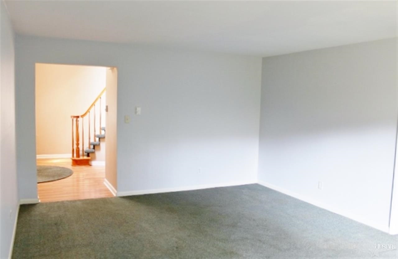 4832 Imperial Park Dr, Fort Wayne, IN 46835 photo 3