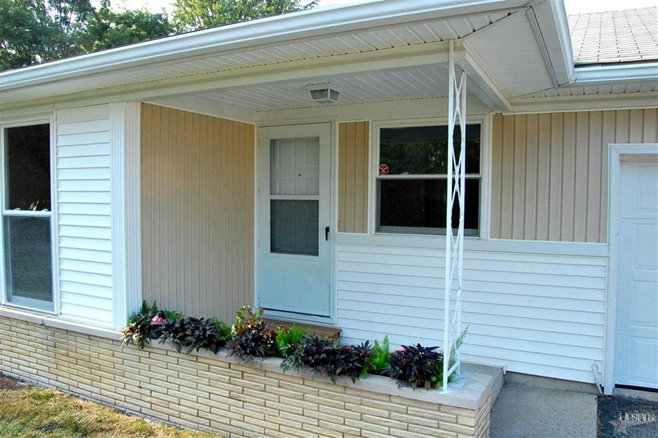 7041 46th Dr, Fort Wayne, IN 46835 photo 2