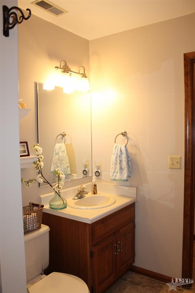 2598 E Maple Dr, Bluffton, IN 46714 photo 14