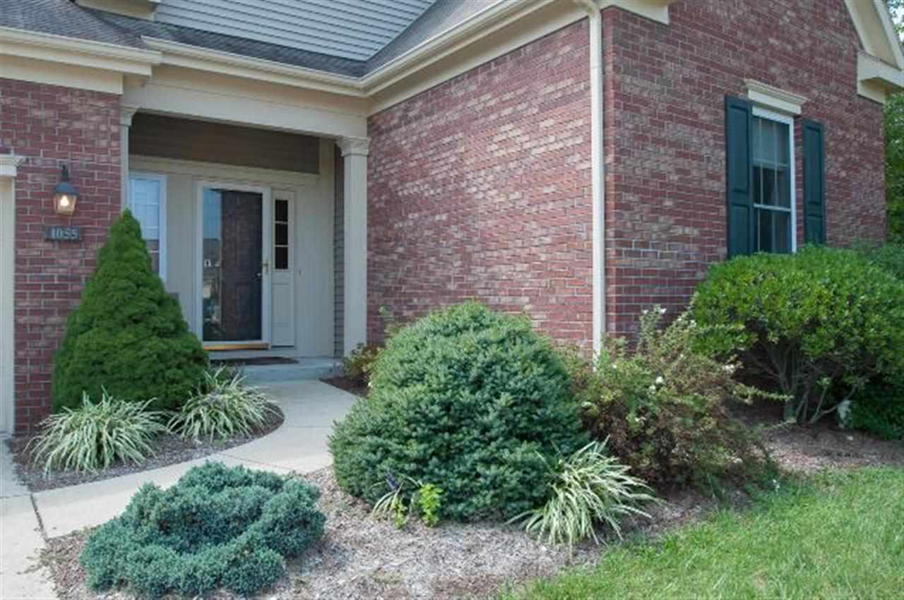1055 S Fieldcrest Ct, Bloomington, IN 47401 photo 2