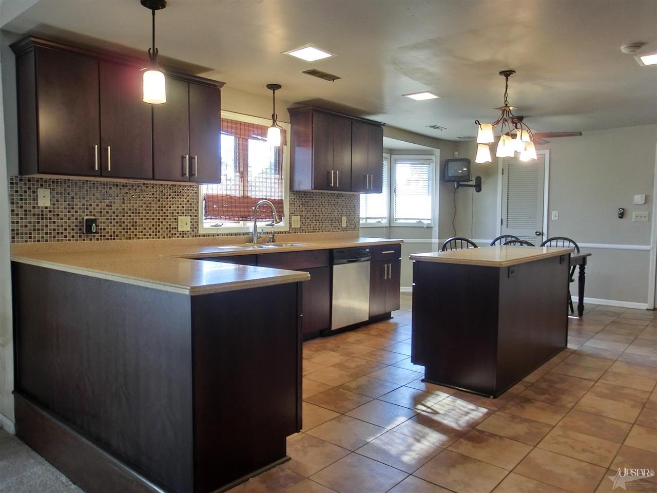 1005 Dawnan Dr, Fort Wayne, IN 46816 photo 5
