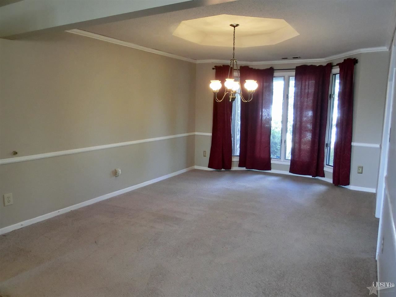1005 Dawnan Dr, Fort Wayne, IN 46816 photo 3
