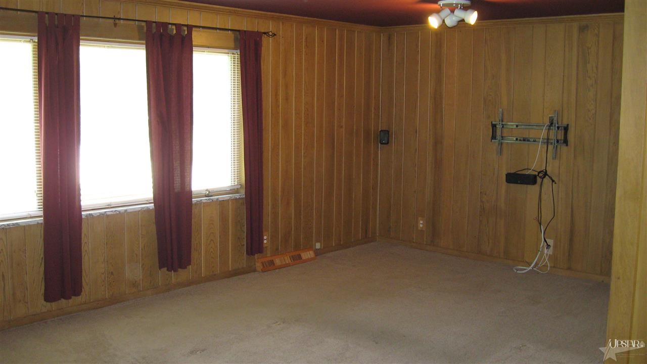 6341 Sharon Dr, Fort Wayne, IN 46825 photo 5