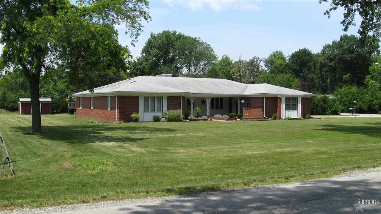 6341 Sharon Dr, Fort Wayne, IN 46825 photo 1