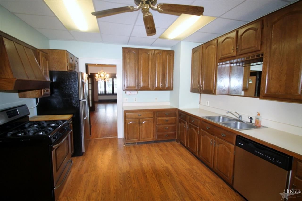 1943 Lawndale Dr, Fort Wayne, IN 46805 photo 5