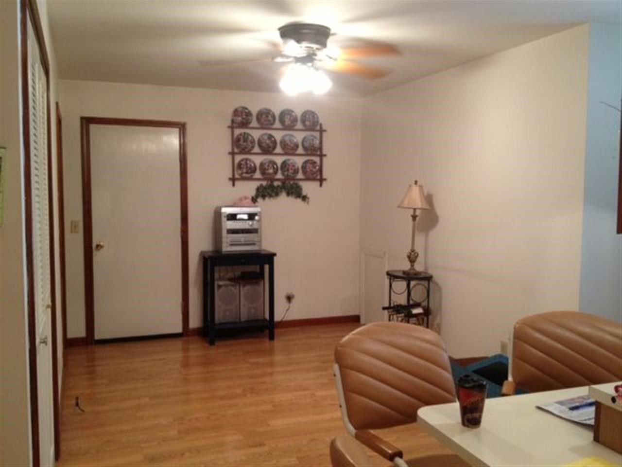 514 E Pike St, Attica, IN 47918 photo 2