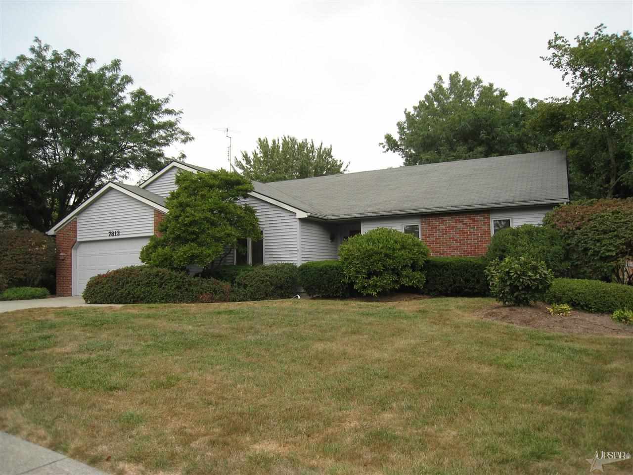 7813 Wishingwell Ct, Fort Wayne, IN 46815 photo 1