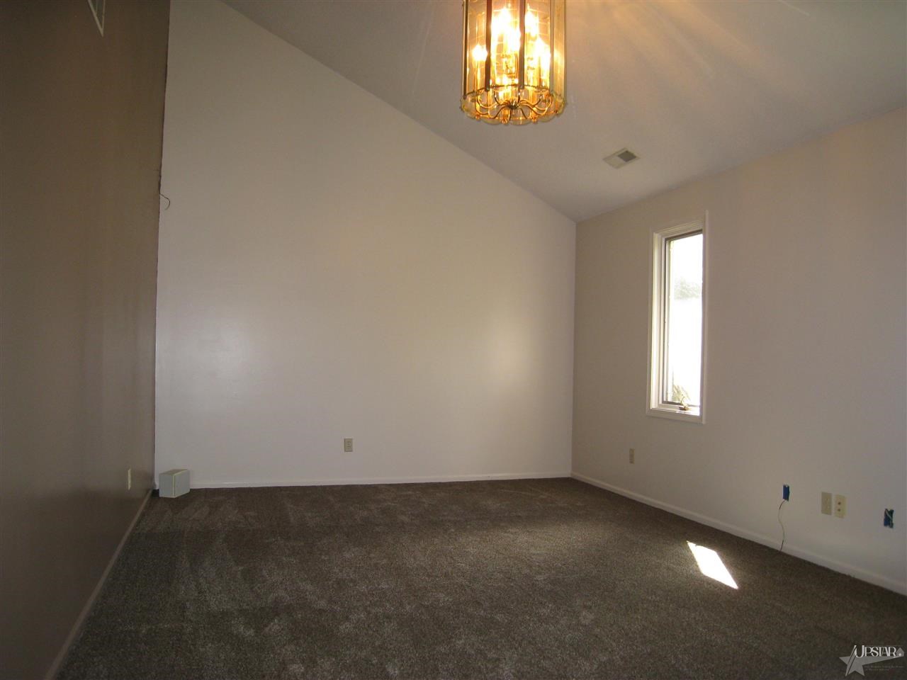7813 Wishingwell Ct, Fort Wayne, IN 46815 photo 3