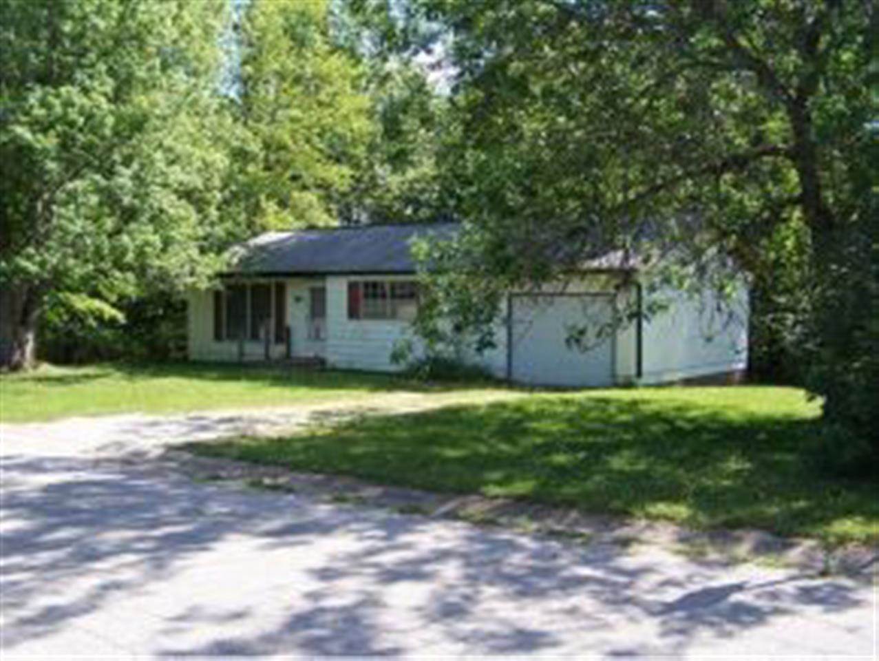 4520 N Robs Ln, Bloomington, IN 47408 photo 1