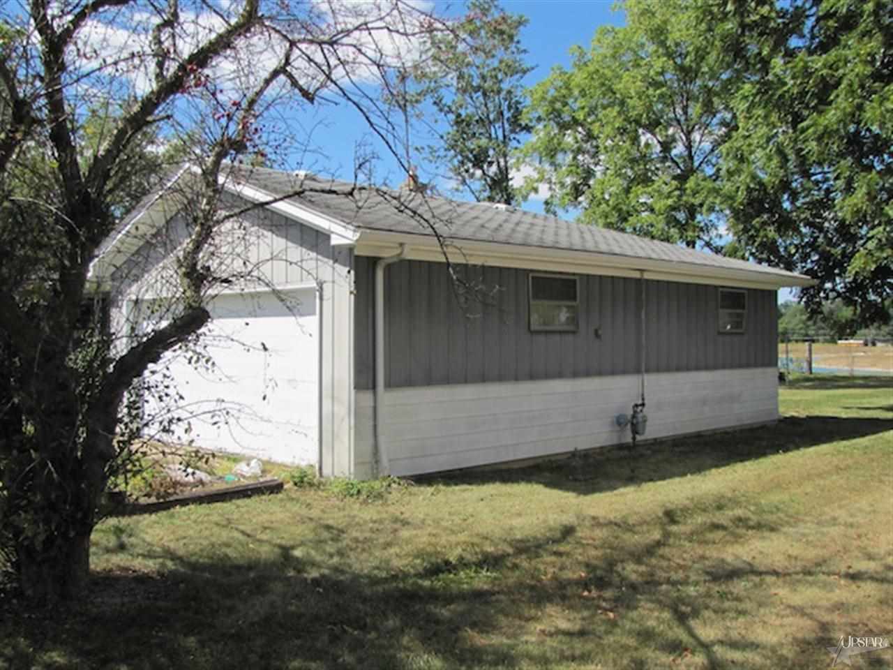 5317 Lynhurst Dr, Fort Wayne, IN 46835 photo 4