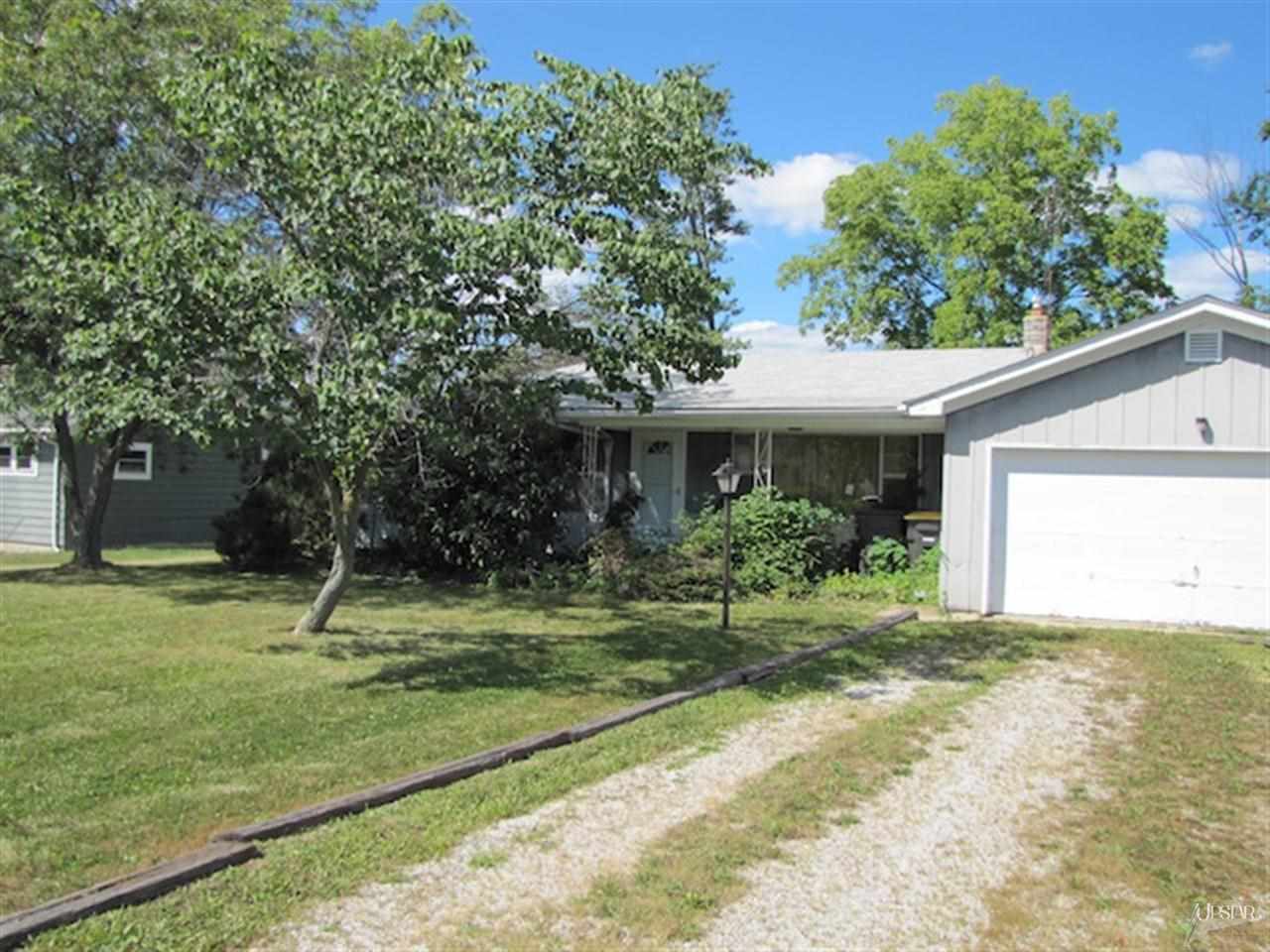 5317 Lynhurst Dr, Fort Wayne, IN 46835 photo 3