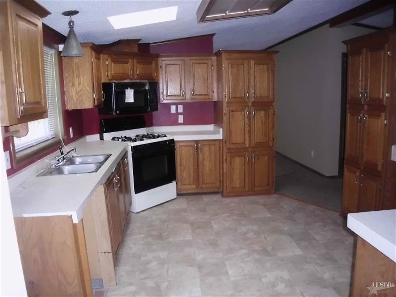9215 E 430 S, Wolcottville, IN 46795 photo 10